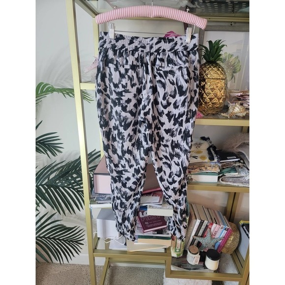 Ann Taylor the Loft Camouflage Jogger Pants - X Small - Picture 4 of 7